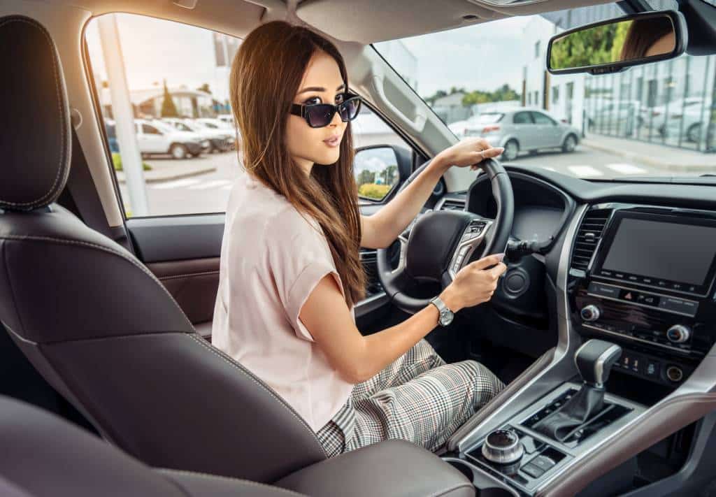 Conduite voiture boîte automatique véhicule auto automobile petit prix