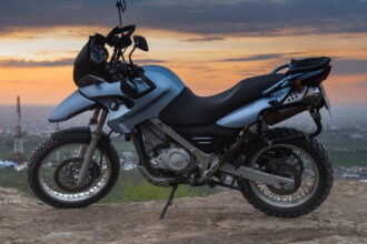 Assurance moto BMW : combien ça coûte vraiment en France ?