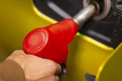 Cartes carburant et télébadges péage : comment les PME réduisent vraiment leurs frais de déplacement ?